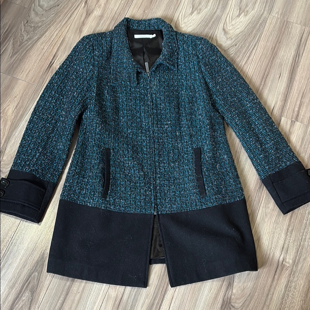 Chic Tweed Coat with Black Accents - Picture 1 of 3